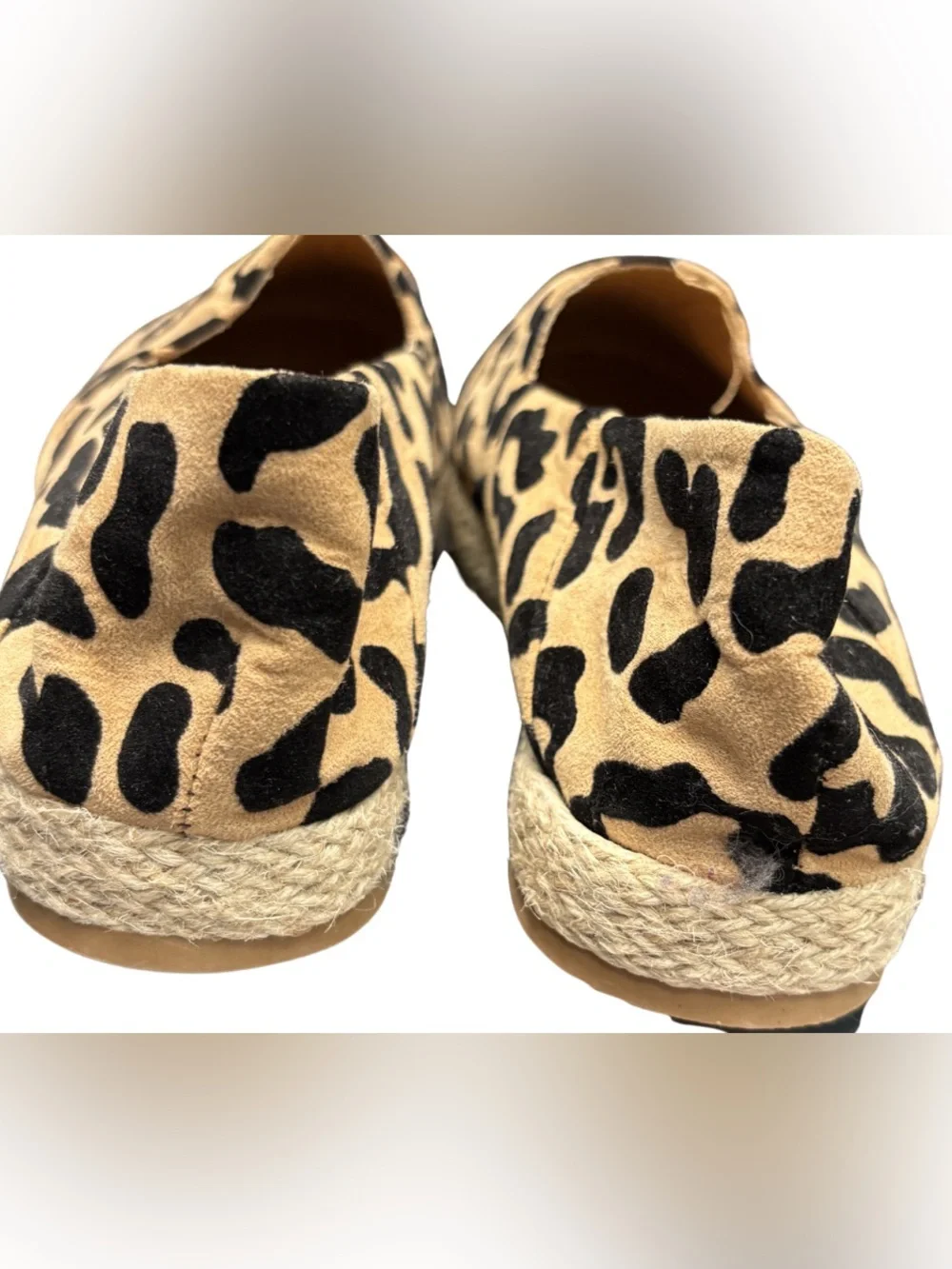 🆕🎉 NWOB Qupid Leopard Espadrille Slip-Ons with Black Cap Toe